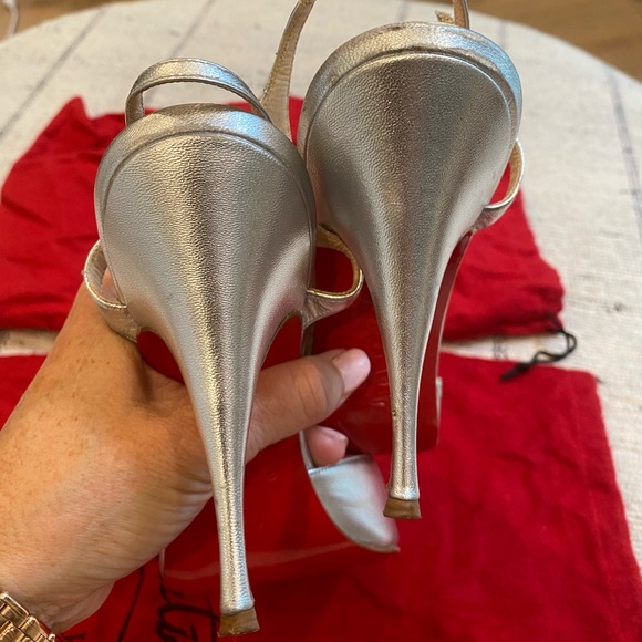 Christian Louboutin Silver T Strap Slingback Heels, RARE, EU 39.5, gently worn - Picture 9 of 10